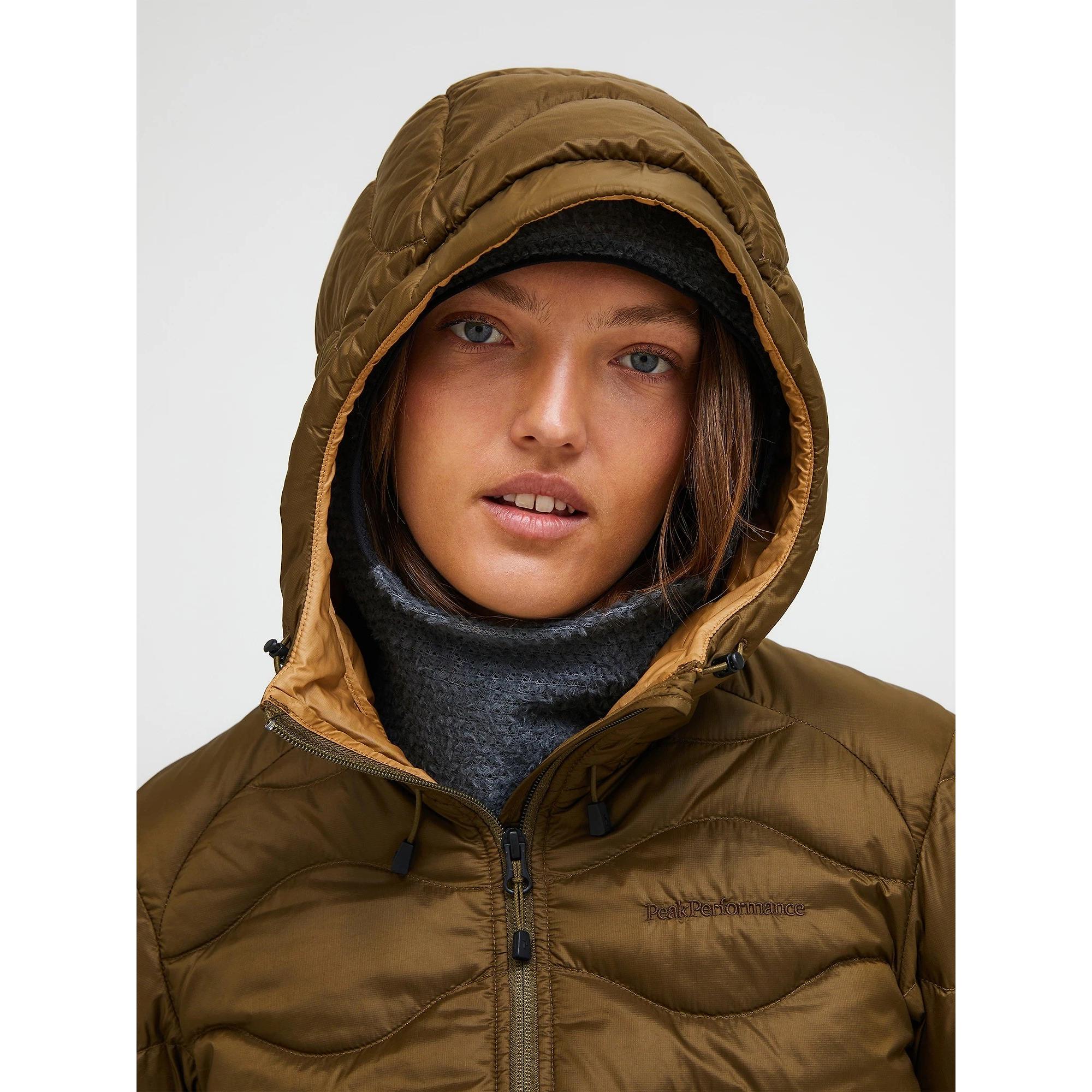 Product image 4 of 9 of Peak Performance Women's Helium Down Hooded Jacket - Meadow Moss/Sierra Sand