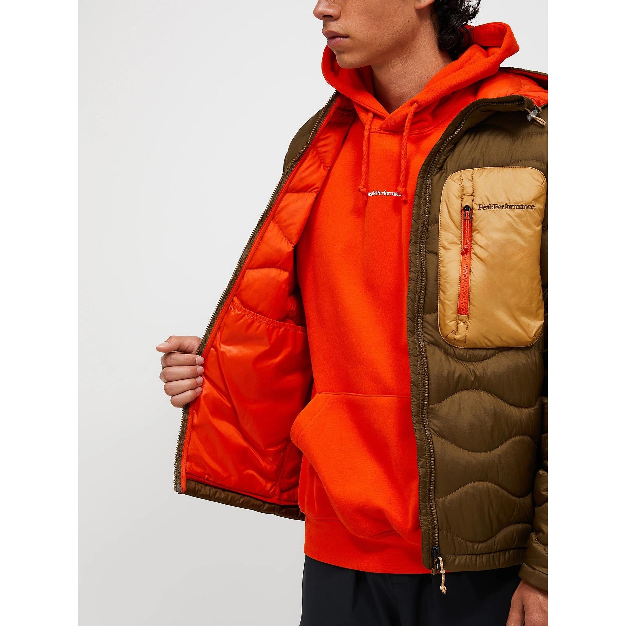 Product image 6 of 10 of Peak Performance Men's Helium Utility Down Hooded Jacket - Meadow Moss / Sierra Sand