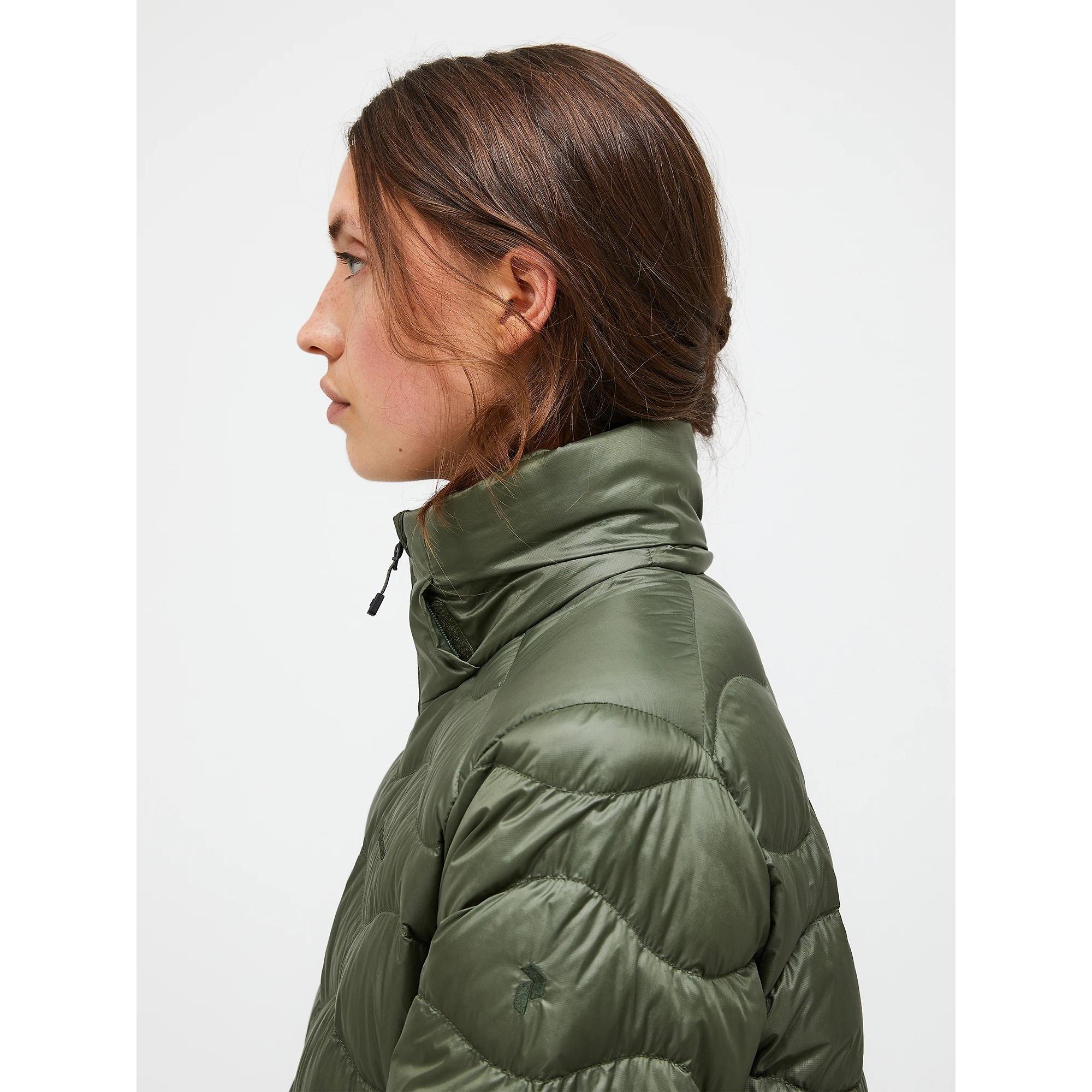 Product image 6 of 10 of Peak Performance Women's Helium Down Coat - Pine Needle/Olive Extreme