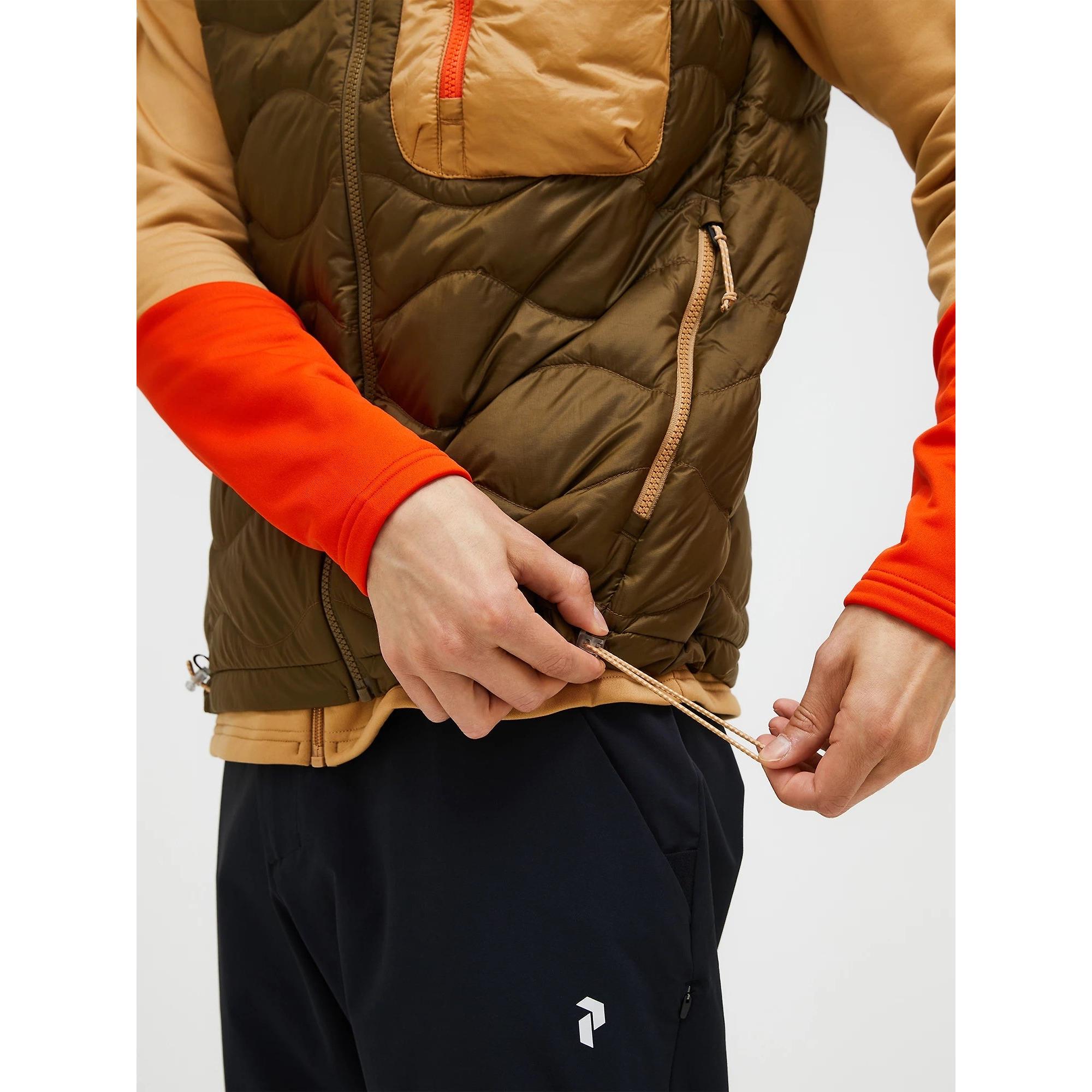 Product image 6 of 9 of Peak Performance Men's Helium Utility Down Vest - Meadow Moss/Sierra Sand