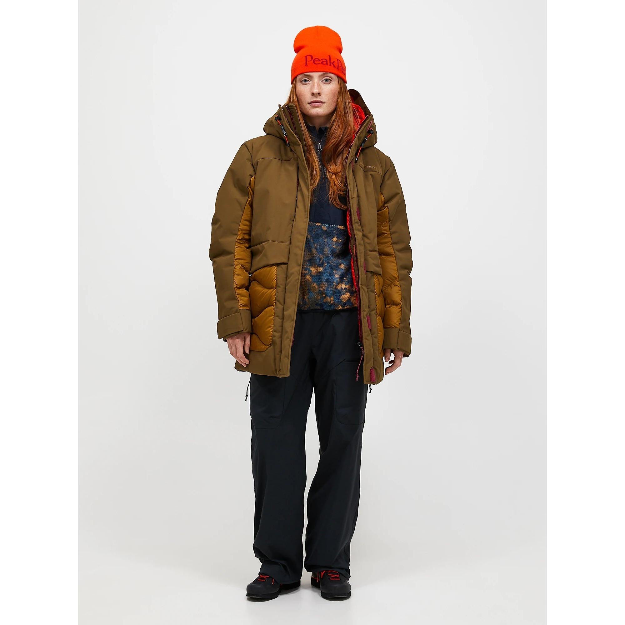 Product image 3 of 13 of Peak Performance Women's Infusion Helium Down Parka - Meadow Moss/Earthy Summit