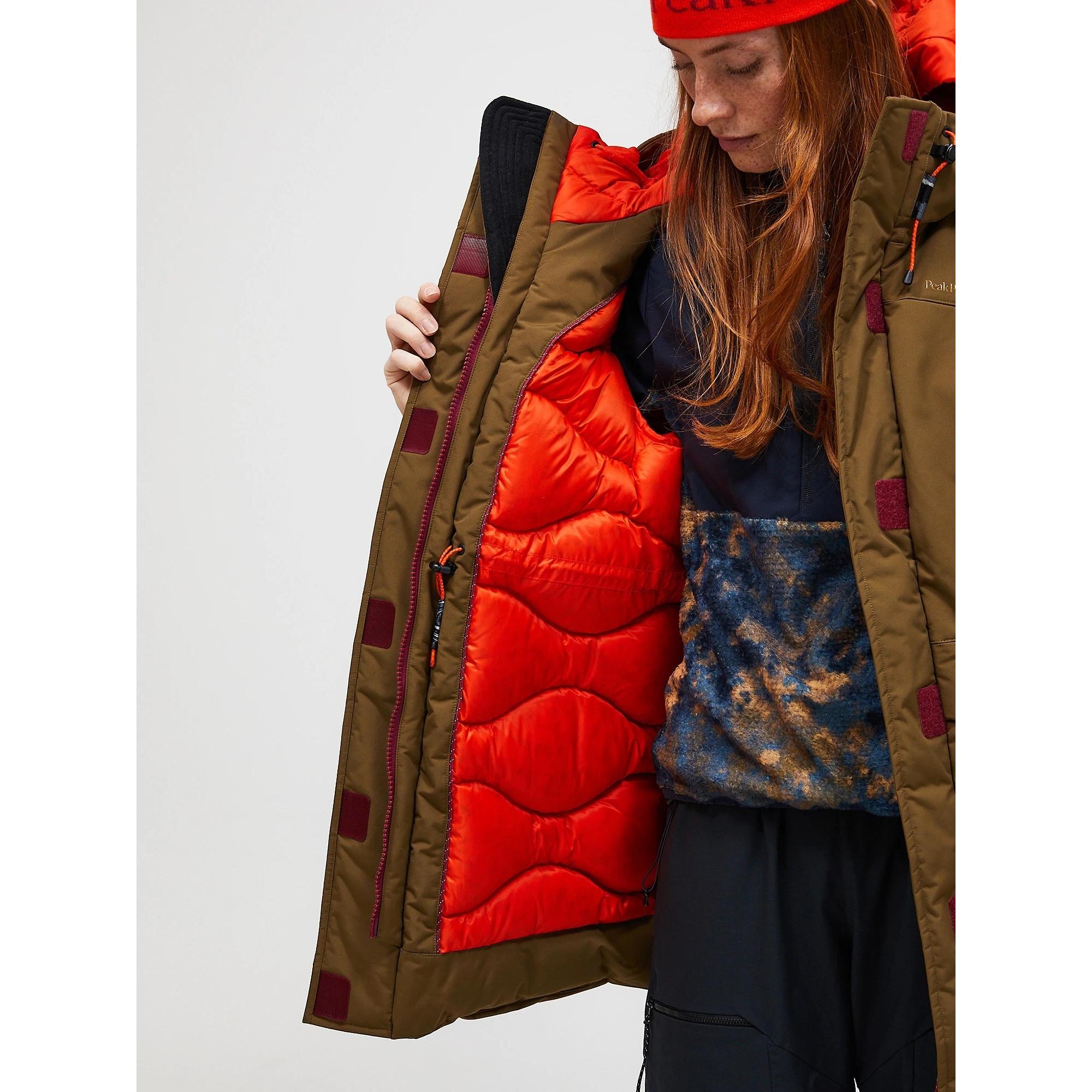 Product image 5 of 13 of Peak Performance Women's Infusion Helium Down Parka - Meadow Moss/Earthy Summit