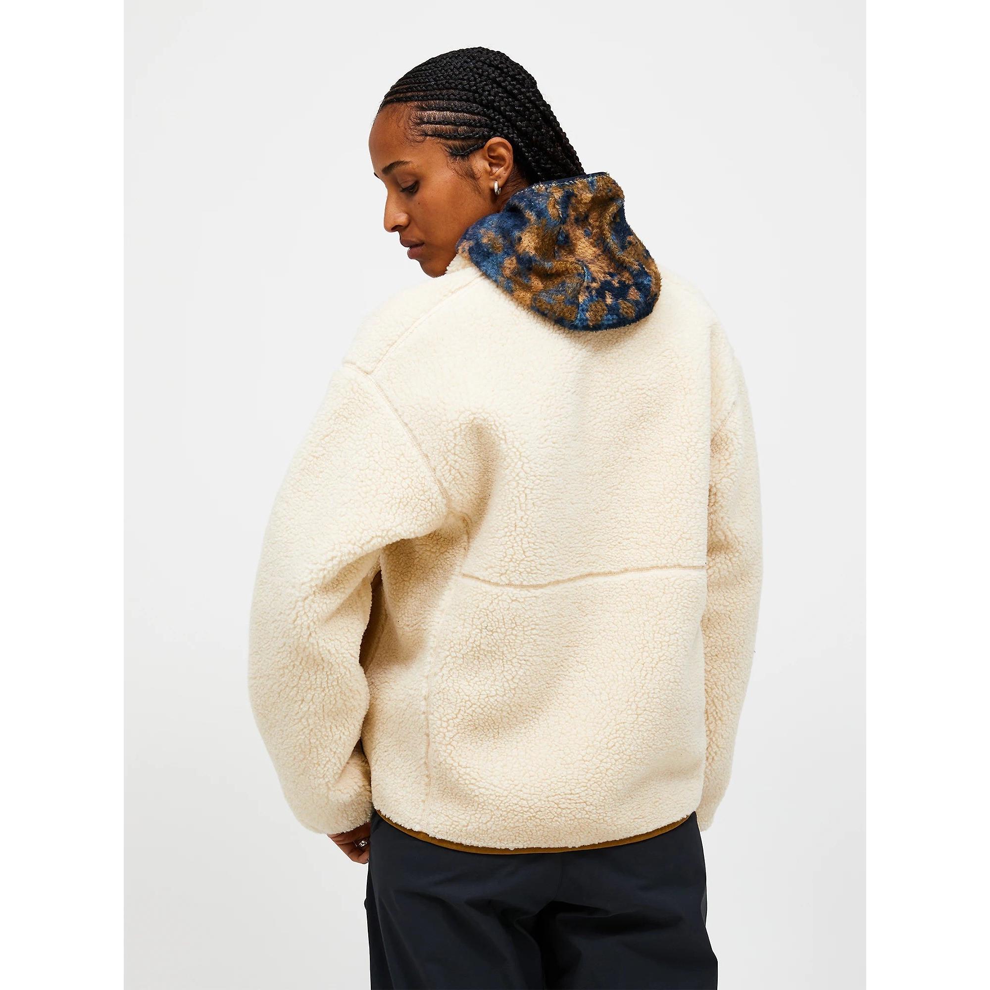 Product image 3 of 7 of Peak Performance Women's Solid Pile Jacket - Sand Fog