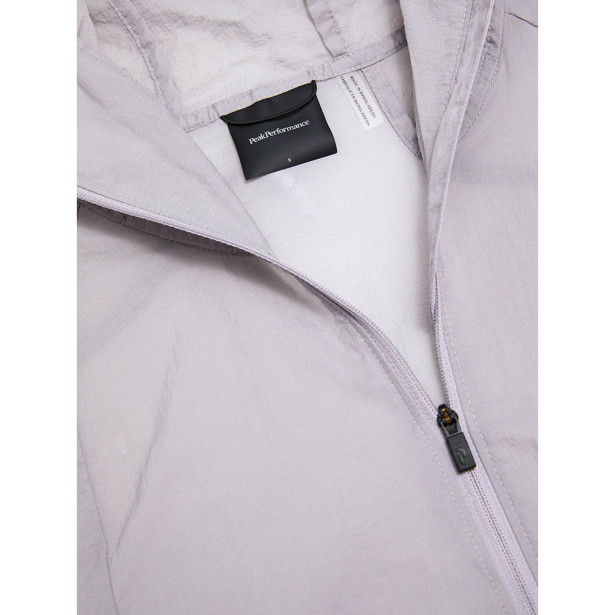 Product image 4 of 5 of Peak Performance Women's Discover Wind Jacket - Misty Lavender