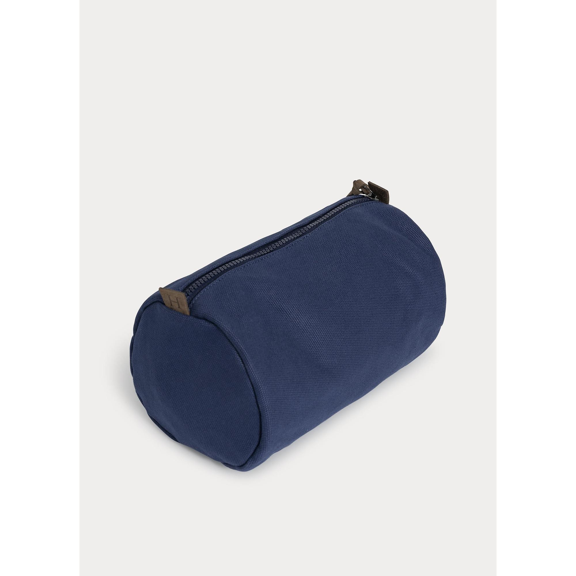 Product image 2 of 4 of Hackett Men's Heritage Classic Washbag - Navy