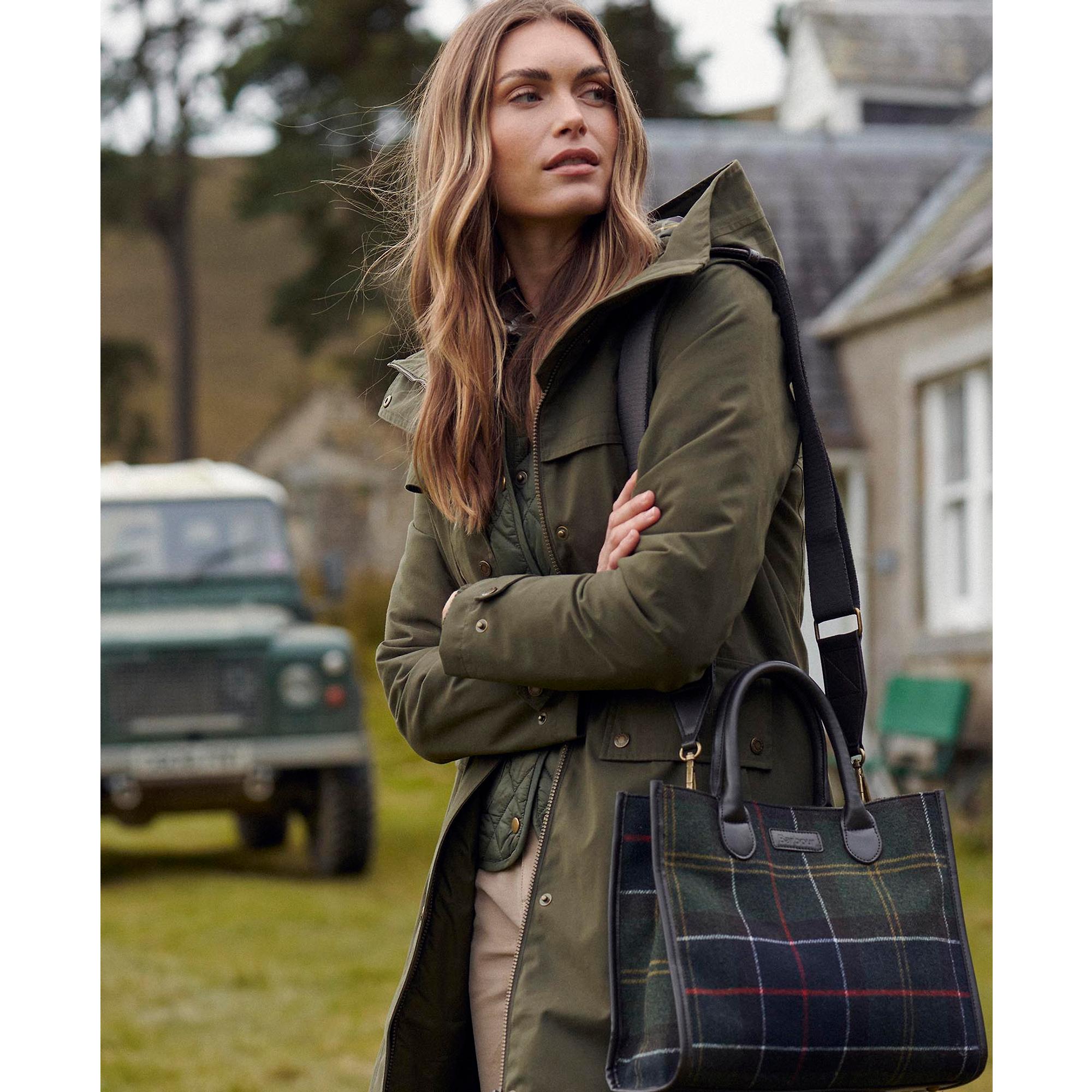 【期間限定値下げ】Barbour Classic Tartan Barbour Women's Barrhill Tartan Tote - Classic Tartan | British Attire