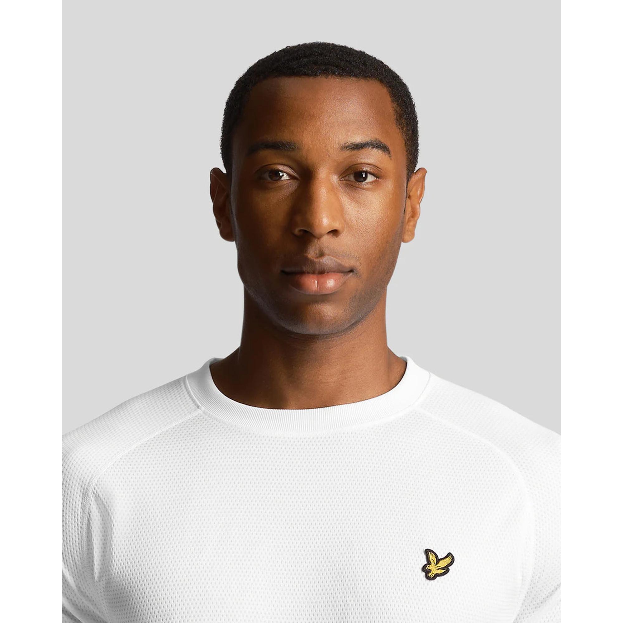 Product image 2 of 5 of Lyle & Scott Men's Core Raglan T-Shirt - White