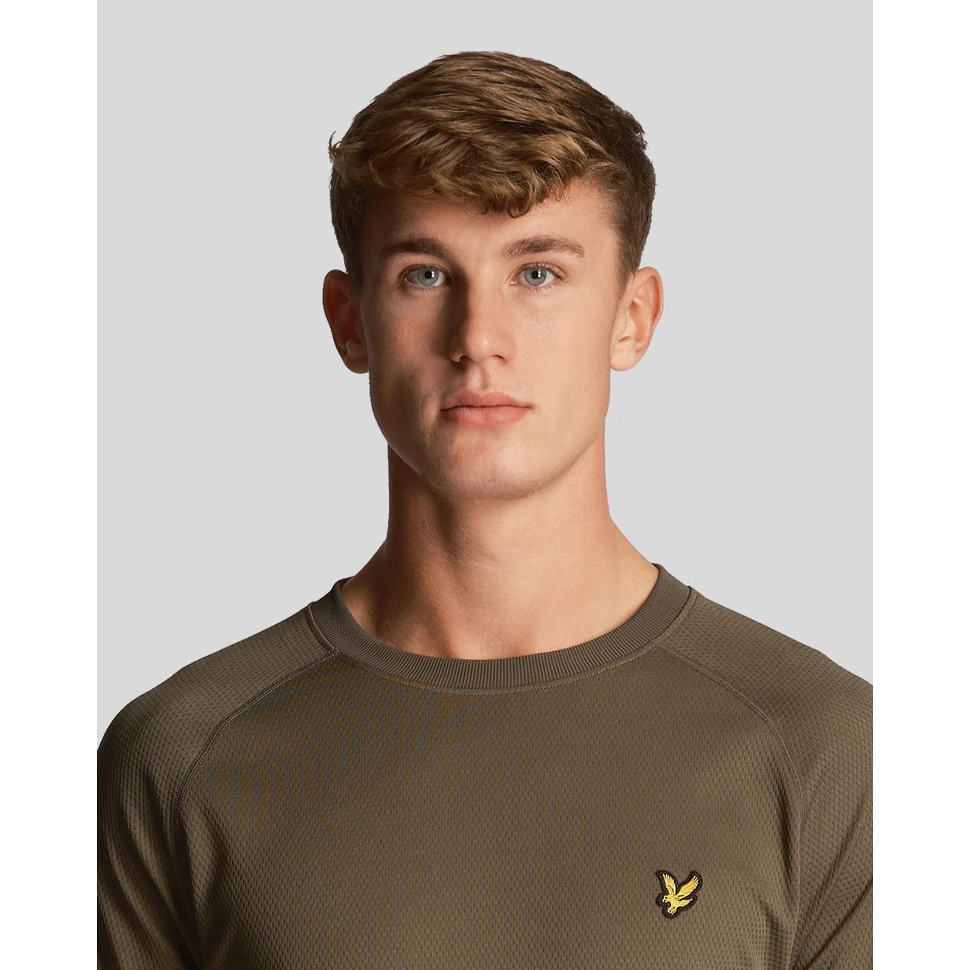 Product image 3 of 5 of Lyle & Scott Men's Core Raglan T-Shirt - Cactus Green