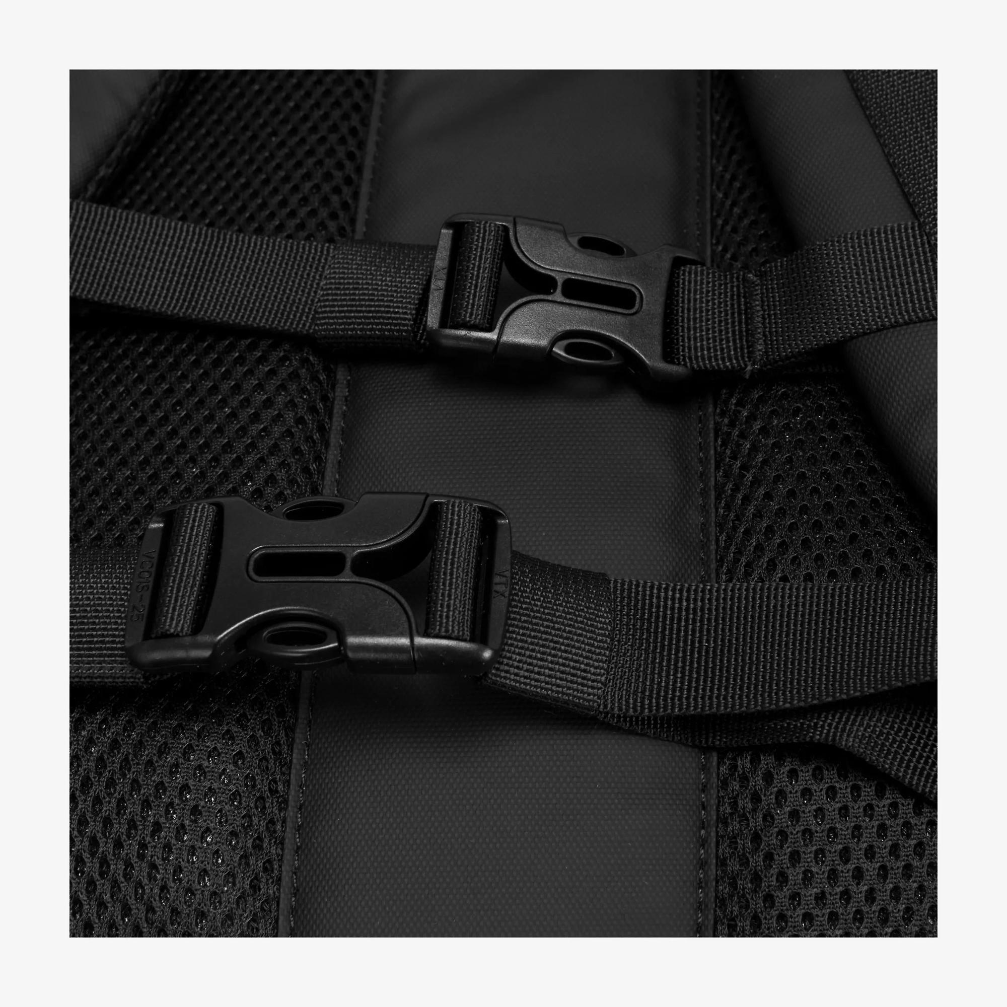 Product image 10 of 16 of Elliker Kiln Hooded Zip Top Backpack 22L - Black