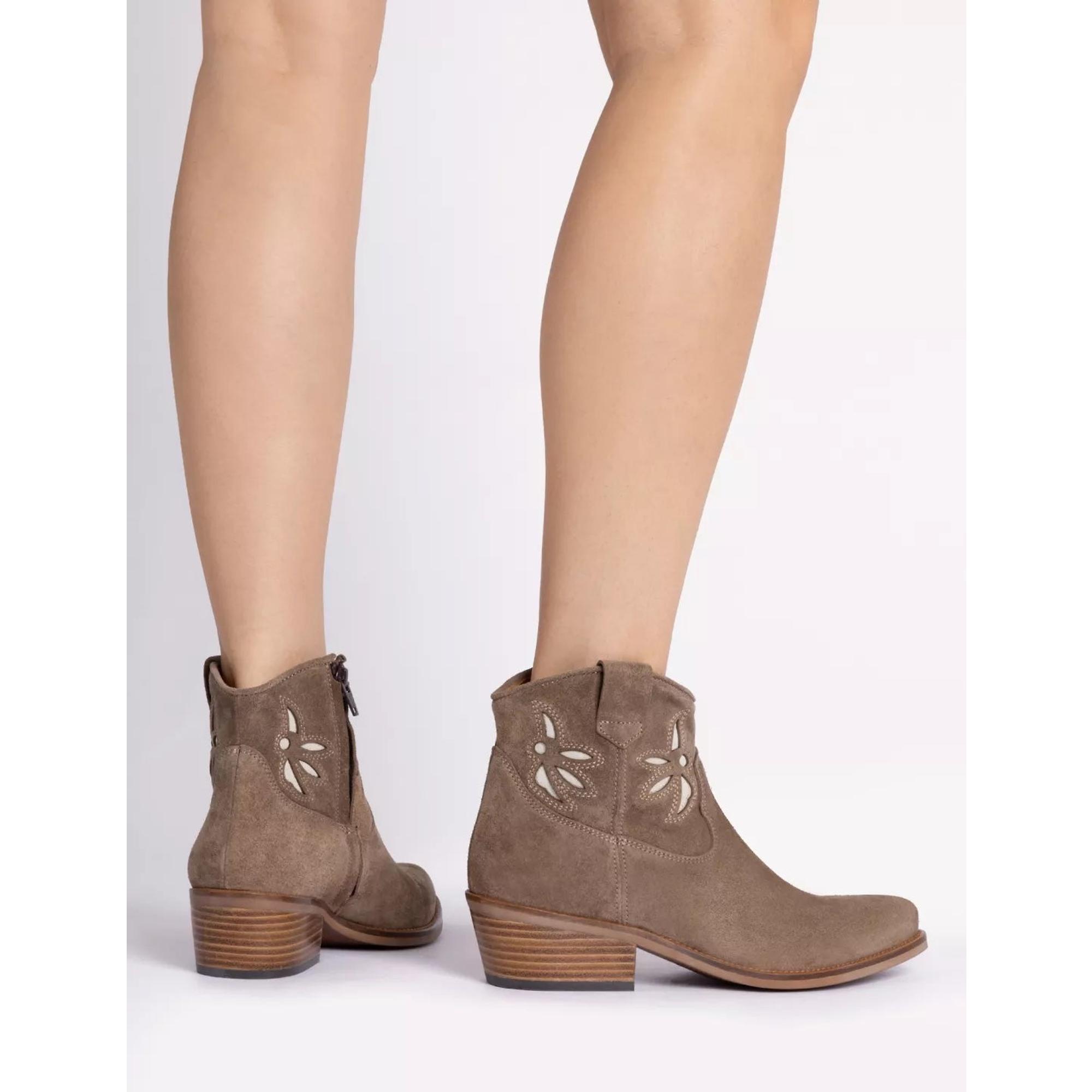 Product image 2 of 7 of Penelope Chilvers Women's Cassidy Jasmine Boots - Sesame