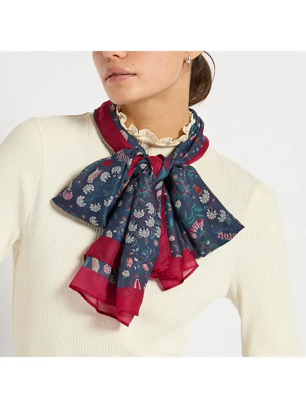 Joules Women's Abberton Lightweight Scarf - Navy Image 2