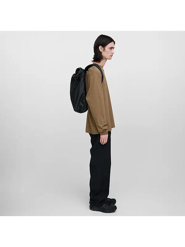 Sandqvist Stream Slim Rolltop Backpack L 26L 16" - Black Image 2