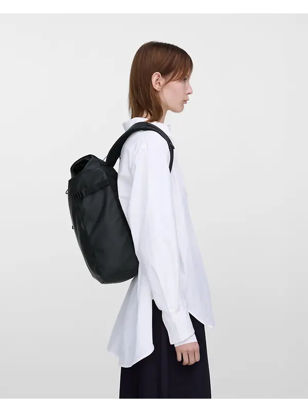 Sandqvist Stream Slim Rolltop Backpack M 20L 14" - Black Image 5