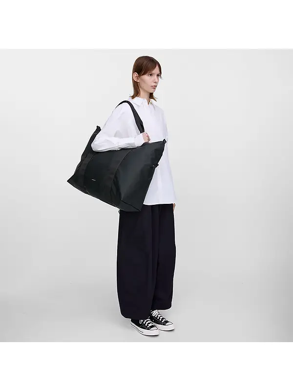 Sandqvist Stream Weekender Bag - Black Image 12