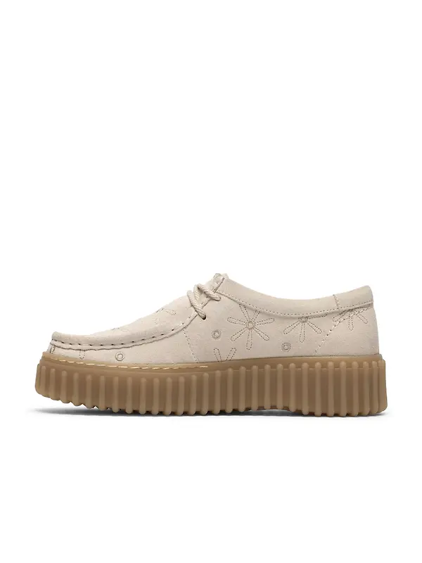Clarks Women's Torhill Bee - Cream Interest Image 2