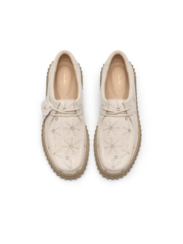 Clarks Women's Torhill Bee - Cream Interest Image 6