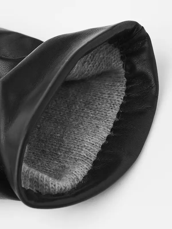 Hestra Women's Elisabeth Leather Gloves - Black Image 3
