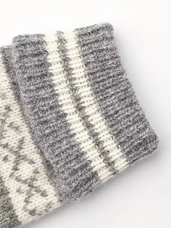 Hestra Isvik Knitted Mittens - Grey/Offwhite Image 4
