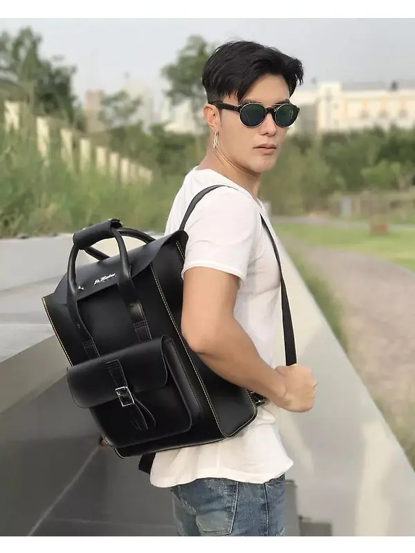 Dr Martens Kiev Smooth Leather Laptop Backpack - Black Image 10