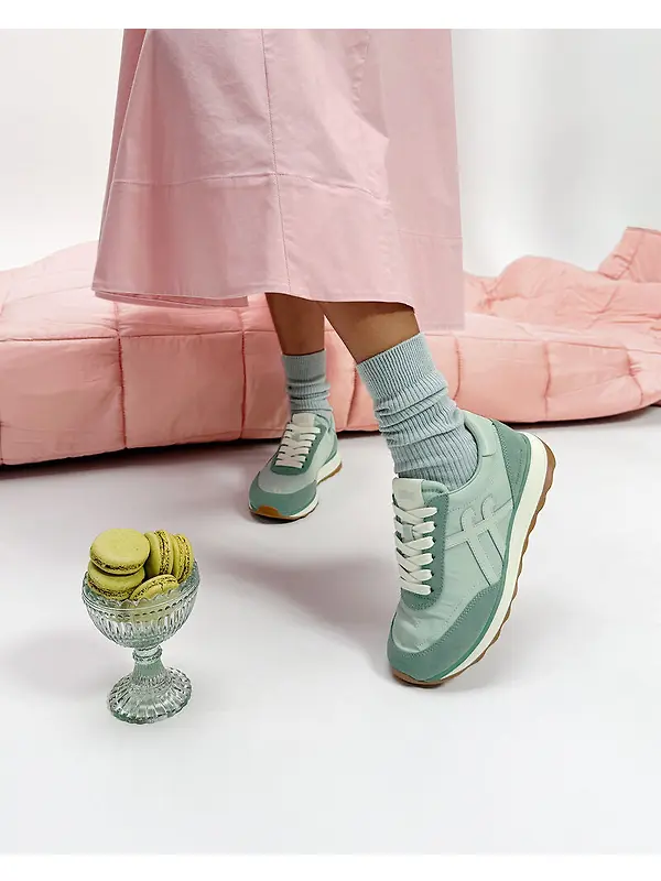 FitFlop x Pantone Women's Retro-Q Suede Trainers - Frosty Green Image 10