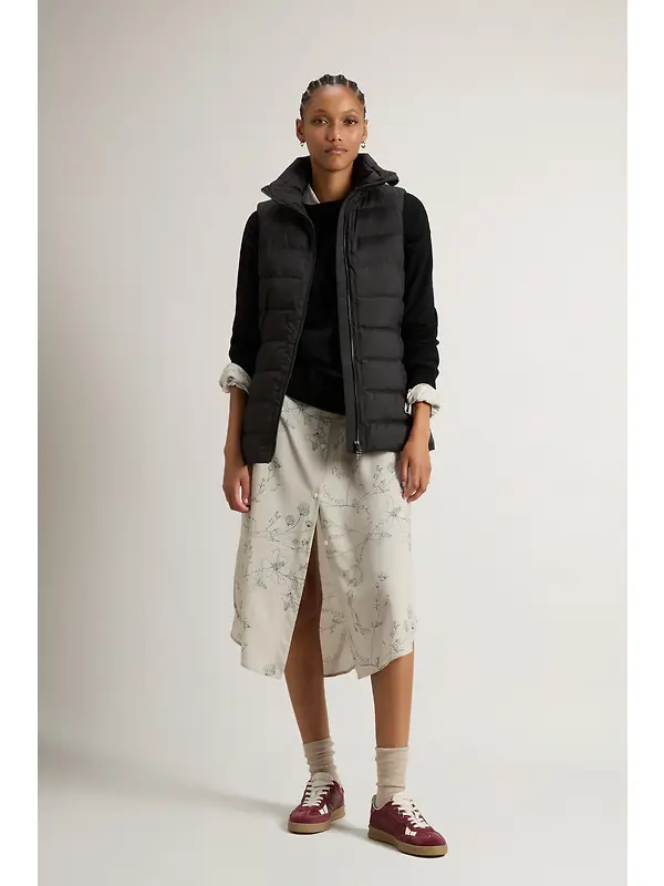 Woolrich Women's Quilted Microfiber Shirley Vest - Black Image 3