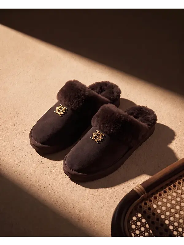 Holland Cooper Women's Classic Shearling Slippers - Chocolate Image 2