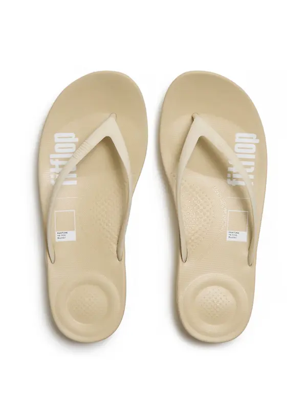 FitFlop x Pantone Women's Iqushion Solid Flip-Flops - Boulder Image 4