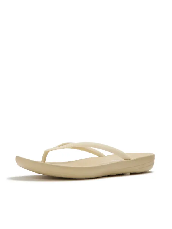 FitFlop x Pantone Women's Iqushion Solid Flip-Flops - Boulder Image 7