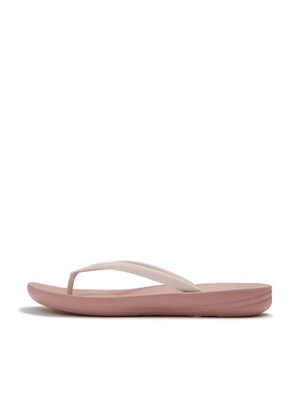 FitFlop x Pantone Women's Iqushion Flip-Flops - Cameo Brown Image 9