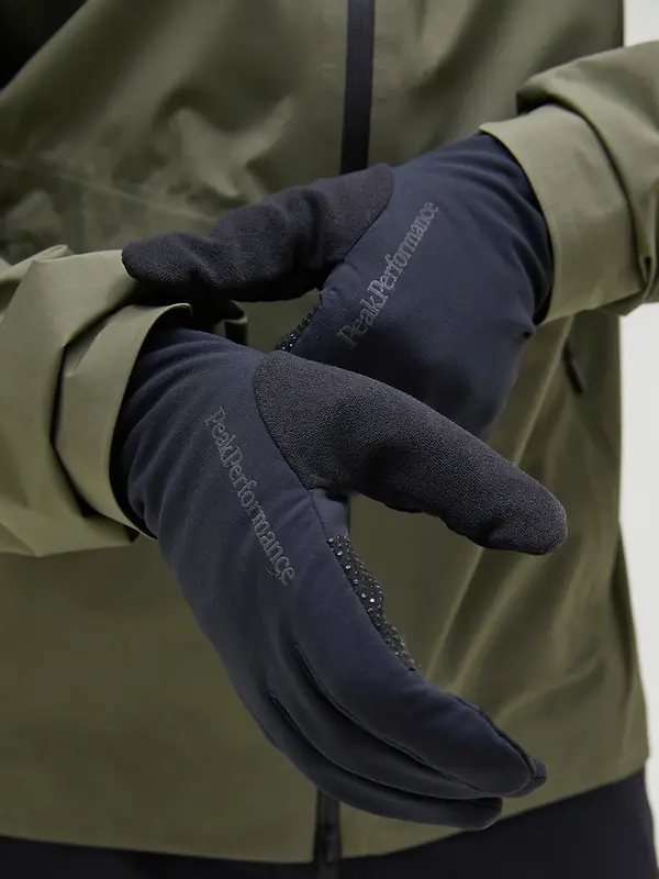 Peak Performance Commuter Gloves - Black Image 2