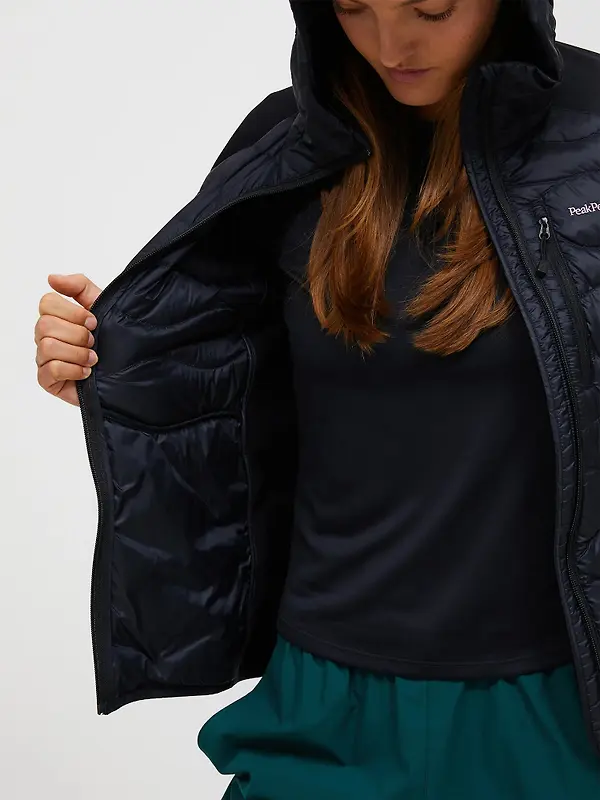 Peak Performance Women's Helium Hybrid Down Hooded Jacket - Black Image 6