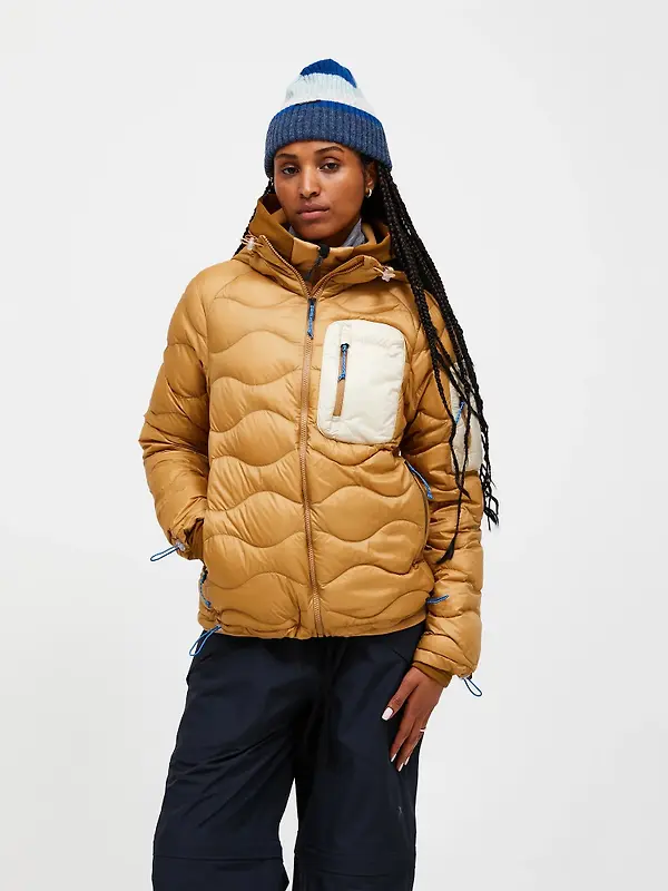 Peak Performance Women's Helium Utility Down Hooded Jacket - Sierra Sand/Sand Fog Image 2