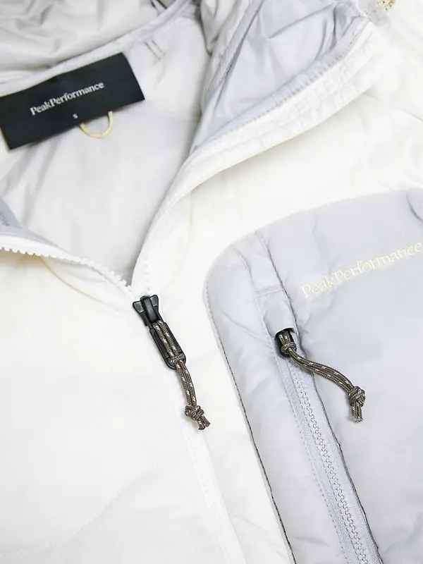 Peak Performance Women's Helium Utility Down Hooded Jacket - Offwhite/Antarctica Image 4