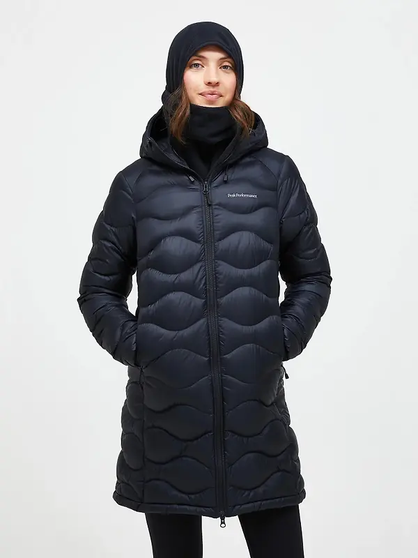 Peak Performance Women's Helium Down Parka - Black Image 2