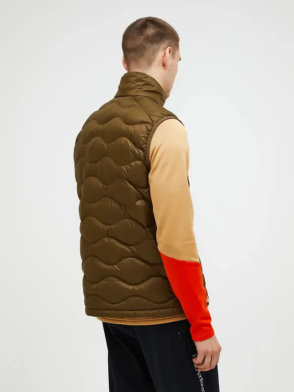 Peak Performance Men's Helium Utility Down Vest - Meadow Moss/Sierra Sand Image 4
