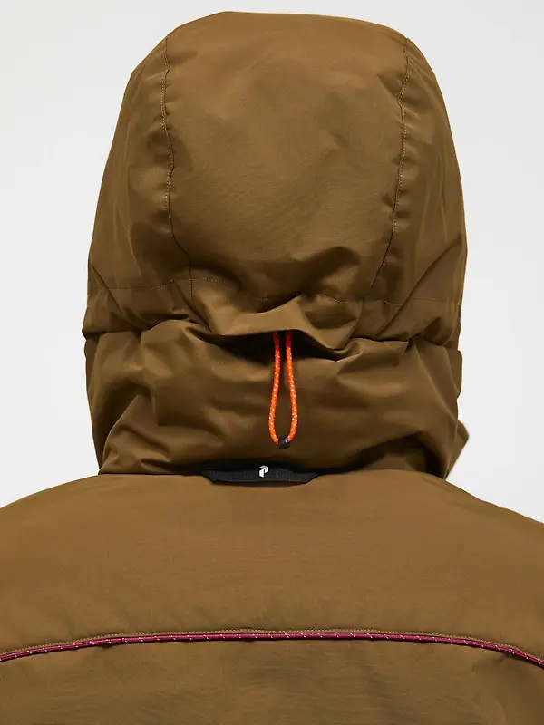 Peak Performance Women's Infusion Helium Down Parka - Meadow Moss/Earthy Summit Image 13