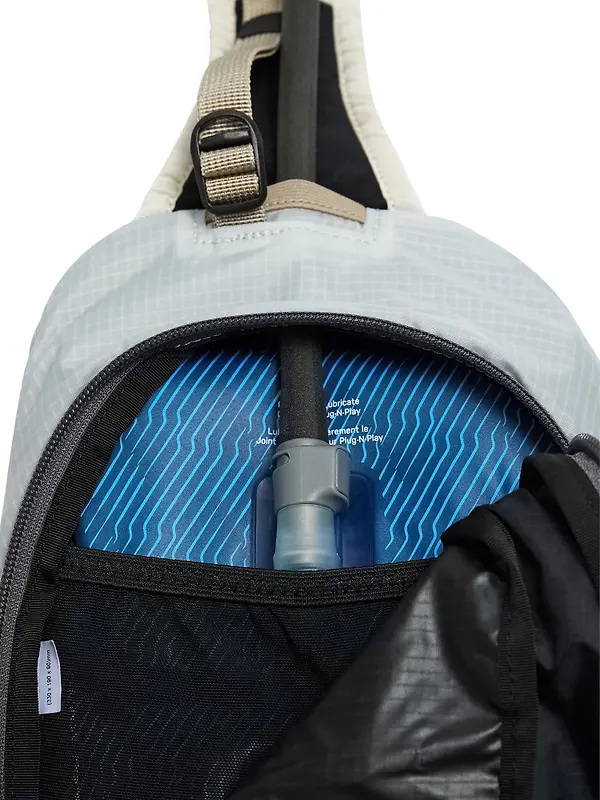 Peak Performance Outdoor Sling Bag 4.5L - Summit Smoke Image 4