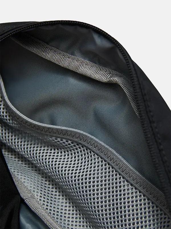 Peak Performance Detour Travel Case - Black Image 4
