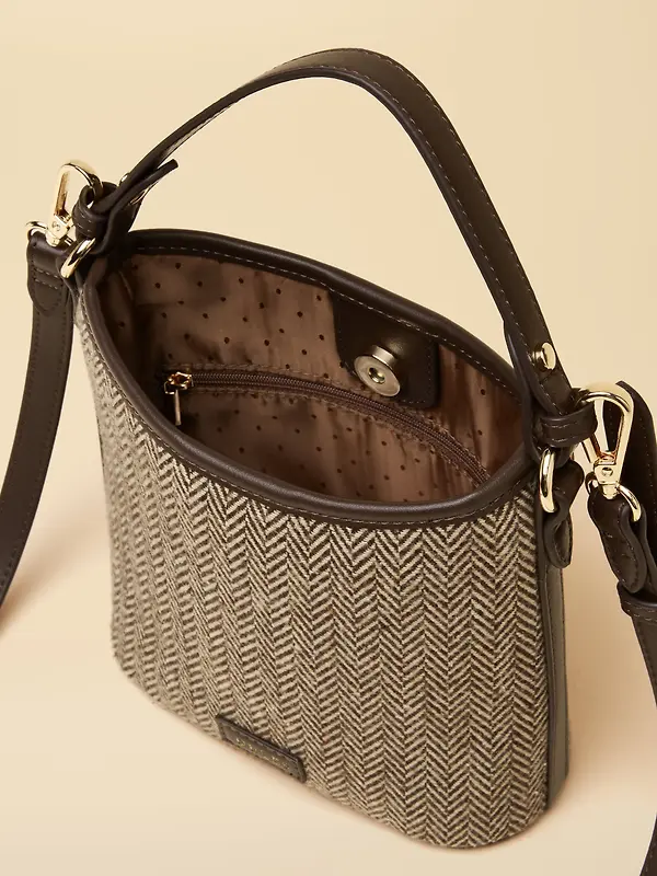 Joules Women's Bucket Bag - Neutral Herringbone Image 7