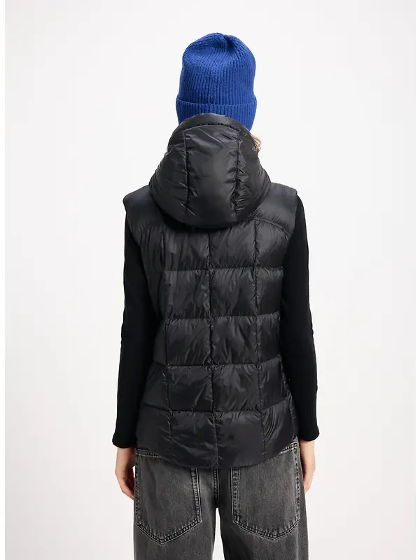 Pyrenex Women's Bassia Lightweight Sleeveless Down Jacket - Black Image 5