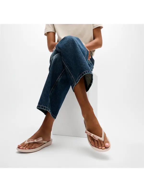 FitFlop Women's iQUSHION Glitz-Bow Flip Flops - Nude Rose Image 3