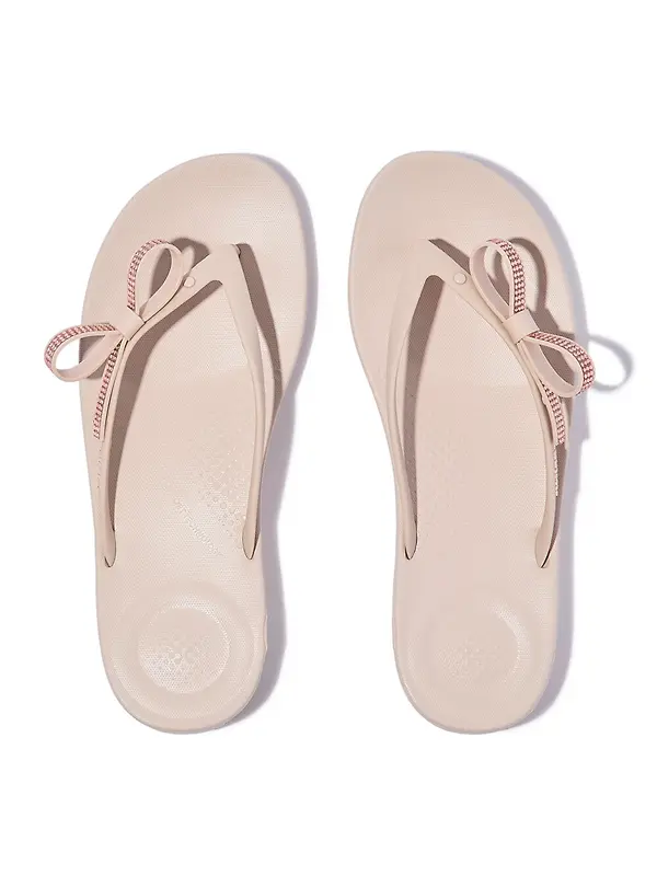 FitFlop Women's iQUSHION Glitz-Bow Flip Flops - Nude Rose Image 4