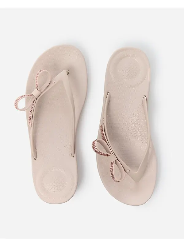 FitFlop Women's iQUSHION Glitz-Bow Flip Flops - Nude Rose Image 10