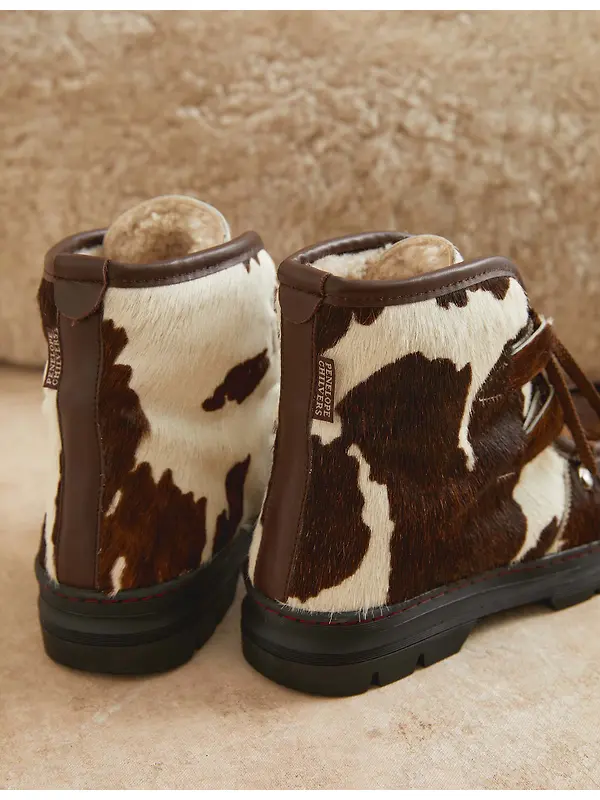 Penelope Chilvers Women's Incredible Friesian Shearling-Lined Boots - Brown/White Image 8