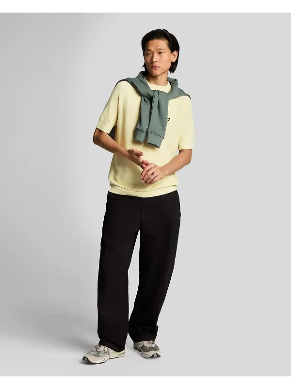 Lyle & Scott Men's Linen Blend Knitted T-Shirt - Luna Image 3