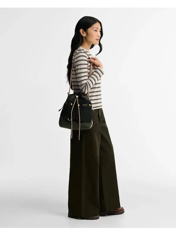 Barbour Women's Mia Waxed Drawstring Tote Bag - Fern Image 2