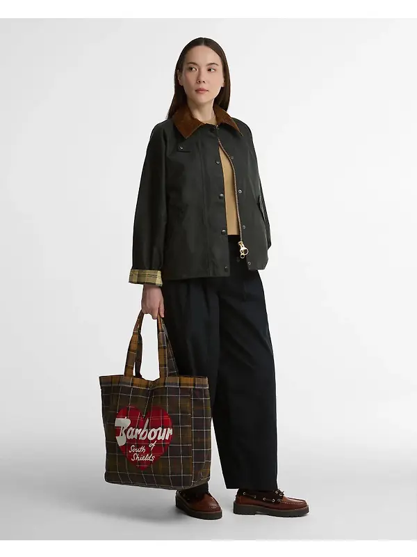 Barbour Women's Heart Tote Bag - Classic / Cardinal Image 2