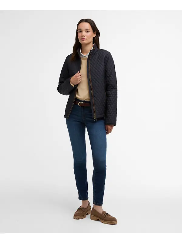 Barbour Women's Basswood Quilted Jacket - Dark Navy Image 3