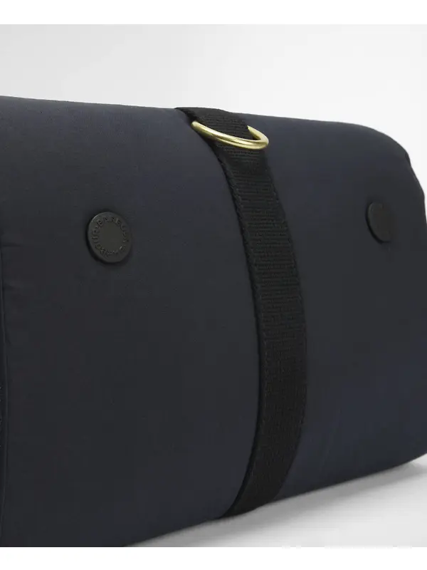 Barbour Men's Transport Hanging Washbag - Navy Image 5