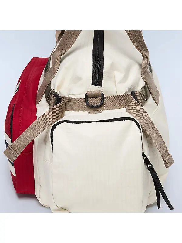 Napapijri Nadir Small Duffle Bag 29 Lt - Beige Image 8